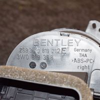 Bentley Continental Kojelaudan tuuletussuuttimen suojalista 