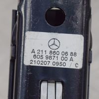 Mercedes-Benz ML W164 Regulacja wysokości pasów bezpieczeństwa A2118600688