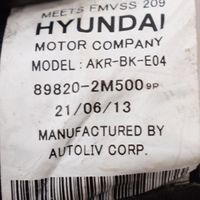 Hyundai Genesis Takaistuimen turvavyö 898202M500