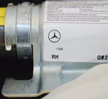 Mercedes-Benz GL X166 Stogo oro pagalvė (užuolaida) 