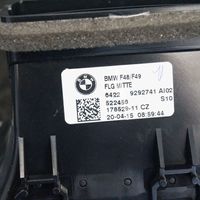 BMW X1 F48 F49 Kojelaudan tuuletussuuttimen suojalista 