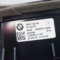 BMW X1 F48 F49 Kojelaudan tuuletussuuttimen suojalista 