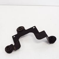 Audi Q3 8U ABS-pumpun kiinnike 5N0614235C