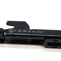 Mercedes-Benz GLE (W166 - C292) Réglage de la hauteur de la ceinture de sécurité A1668600088
