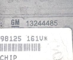 Opel Insignia A Fuel tank cap trim P1339812513244485