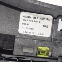 Audi A4 S4 B9 Kojelaudan tuuletussuuttimen suojalista 8W2820902