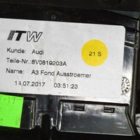 Audi A3 S3 8V Dysze / Kratki nawiewu deski rozdzielczej 