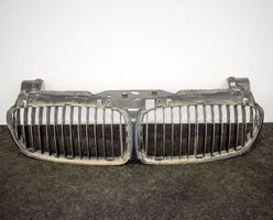 BMW 7 E65 E66 Grille calandre supérieure de pare-chocs avant 7145738