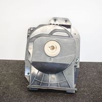 BMW 2 F22 F23 Subwoofer-bassokaiutin 