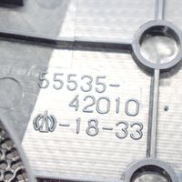 Toyota RAV 4 (XA40) Kojelaudan keskiosan kaiuttimen suoja 5553542010