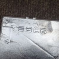 Tesla Model S Jousituksen ohjainlaite/moduuli 106098903B