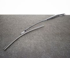 Volkswagen PASSAT B7 Windshield/front glass wiper blade 3C1955410B