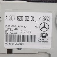 Mercedes-Benz E A207 Éclairage lumière plafonnier avant A2078200201