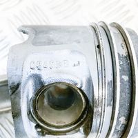 BMW 1 E81 E87 Piston 0840BB