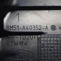 Ford Focus Protection de seuil de coffre BM51A40352