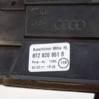 Audi A5 8T 8F Dysze / Kratki nawiewu deski rozdzielczej 8T2820951B