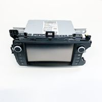 Toyota Yaris Panel / Radioodtwarzacz CD/DVD/GPS 1380005360D101