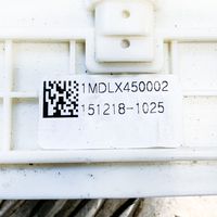 Tesla Model X Aizmugurējo durvju aizvēršanas slēdzis 1MDLX450002