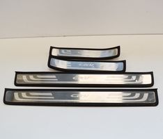 Honda CR-V Zestaw listew progowych (wewnętrznych) 84202SWAA