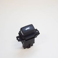 Honda CR-V Tailgate/boot open switch button M20419