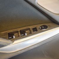 Mazda 6 Garniture de panneau carte de porte avant GHP94581F