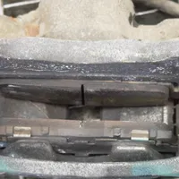 Mitsubishi L200 Caliper de freno delantero 