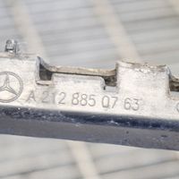 Mercedes-Benz E W212 Mocowanie narożnika zderzaka tylnego A2128850763