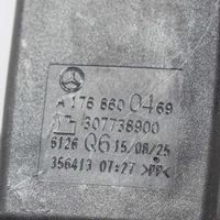 Mercedes-Benz A W176 Klamra środkowego pasa bezpieczeństwa fotela tylnego 307738900