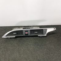 Audi A7 S7 4G Lango oro grotelės 4G1820951F6PS