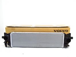 Volvo XC60 Chłodnica powietrza doładowującego / Intercooler 31410892
