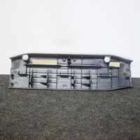 Toyota Hilux (AN10, AN20, AN30) Copertura del rivestimento del sottoporta posteriore 679180K020