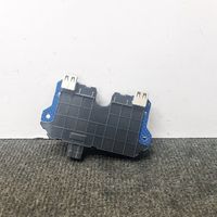 Tesla Model 3 Moduł / Sterownik USB 110203300A