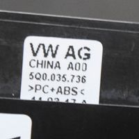 Volkswagen Golf VII Enchufe conector entrada auxiliar 5G0035222A