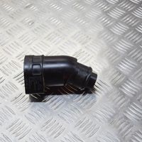 Audi Q3 8U Conduit d'air (cabine) 04L131111M