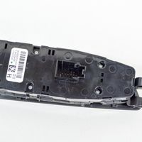 BMW 7 G11 G12 Interruttore di controllo dell’alzacristalli elettrico 9382503