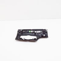 BMW 5 GT F07 Kojelaudan hansikaslokeron lista 9195649