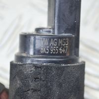 Audi A4 S4 B9 Tuulilasi tuulilasinpesimen pumppu 8K5955647