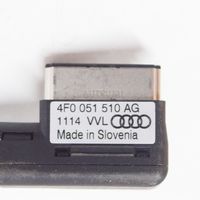 Audi A4 S4 B8 8K AUX-pistokeliitin 4F0051510AG