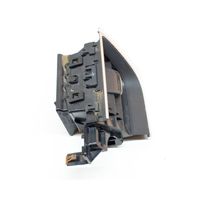 Renault Captur Lango oro grotelės 687504751R