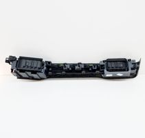 Renault Captur Ramka schowka deski rozdzielczej 687616656R