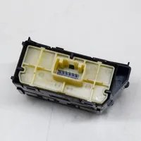 Toyota Prius (XW50) Otros interruptores/perillas/selectores 75H522