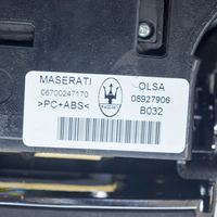 Maserati Ghibli Etuistuimen valo 08927906