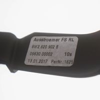 Audi A5 Kojelaudan hansikaslokeron lista 8W2820902