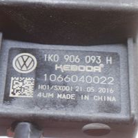 Volkswagen Polo V 6R Degvielas sūkņa vadības bloks 1K0906093H