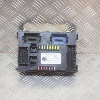 Jeep Renegade Boîte à fusibles relais 28497636