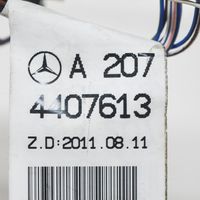 Mercedes-Benz E A207 Jarrujen johtosarja A2074407613