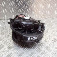 Volkswagen Golf VIII Ventola riscaldamento/ventilatore abitacolo 5WC819015A