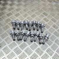 Volvo XC40 Nuts/bolts 