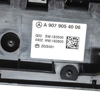 Mercedes-Benz Sprinter W907 W910 Przełącznik / Włącznik nawiewu dmuchawy A9079054006