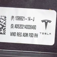 Tesla Model 3 Elektryczny podnośnik szyby drzwi przednich 109662114J